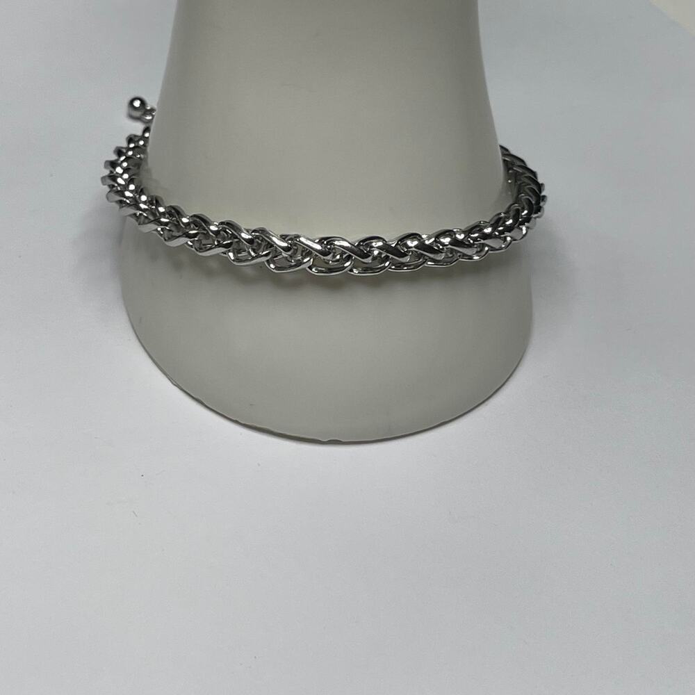 bracelet silver tone chain style classic versatile costume jewelry